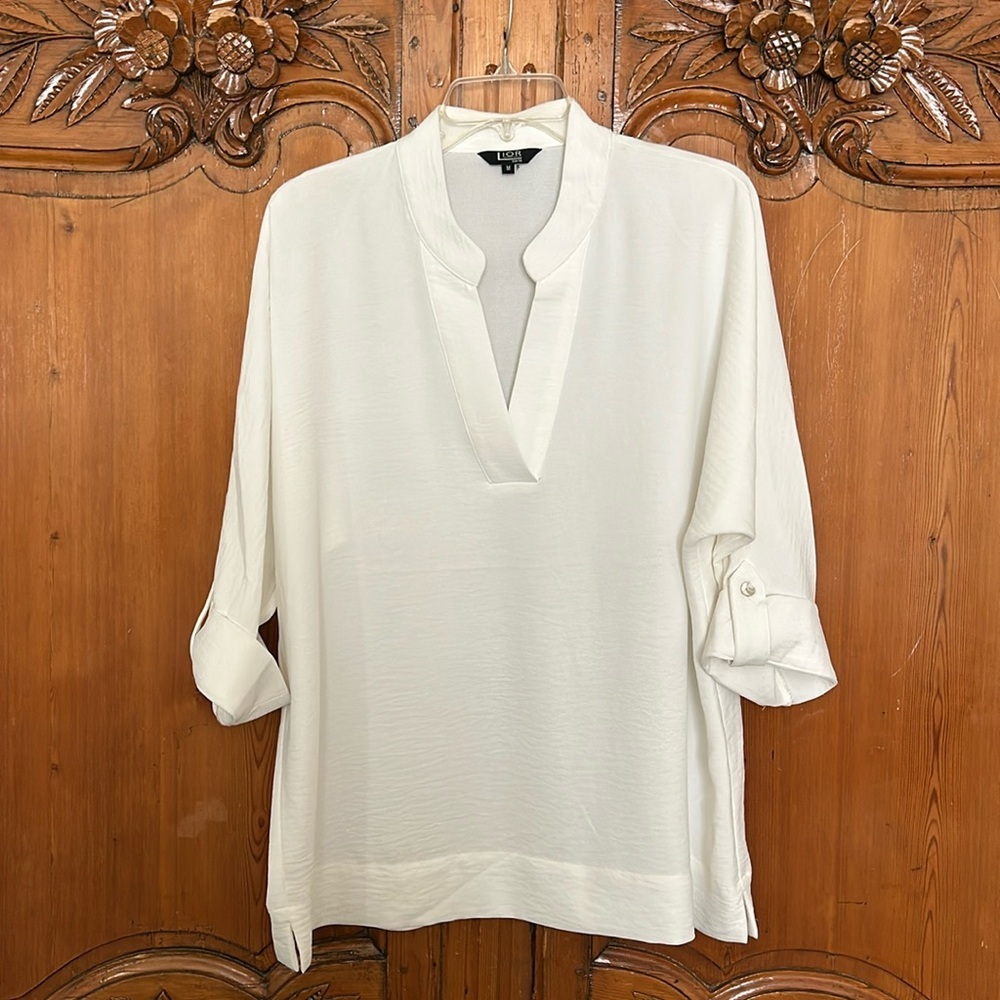 Lior Paris Frida V-Neck 3/4 Roll Tab Sleeve. Medium